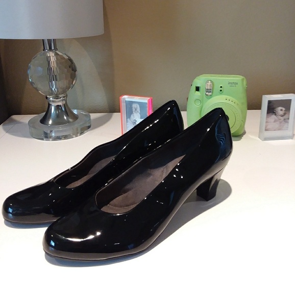 Aerololes Heelrest Black Heels - Picture 4 of 8
